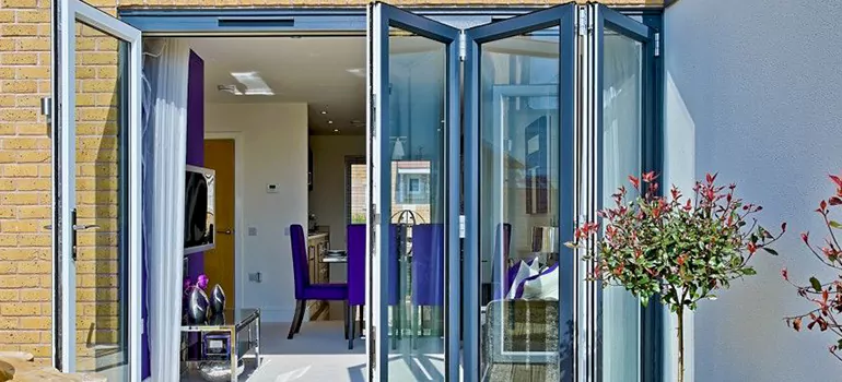 Commercial Door Glass Repair in Vero Beach South, FL